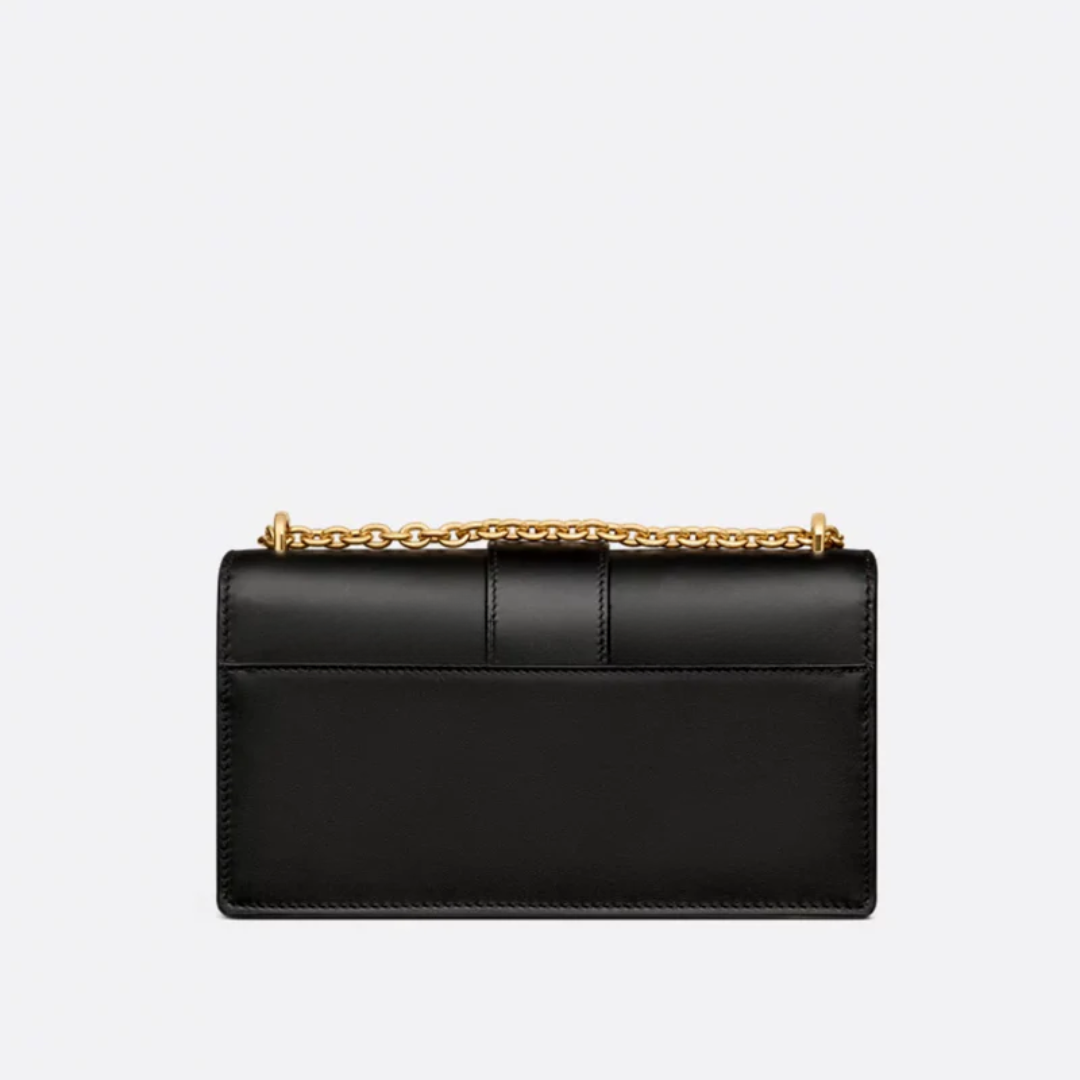 Schultertasche mit Kette